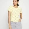 Hollister Co. LETTUCE BABY TEE - T-Shirt Print - Yellow | Damen -Hollister Geschäft 08383869db534ccb8c125d157bd8b50c