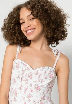 Hollister Co. BARE VOLUME WOVEN DRESS - Freizeitkleid - White/pink | Damen -Hollister Geschäft 0fc97469e81c48a99a638eac85ab27e5