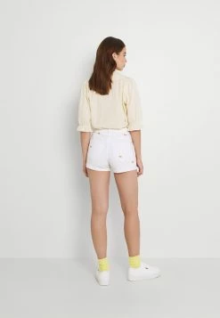 Hollister Co. CLEAN DAISY ROLL - Jeans Shorts - White | Damen -Hollister Geschäft 148cf79608694b39ae49596d8322abf9