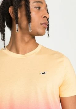 Hollister Co. CREW ICON OMBRE UNISEX - T-Shirt Print - Yellow/pink/purple 11 Hollister Co. CREW ICON OMBRE UNISEX - T-Shirt Print - Yellow/pink/purple -Hollister Geschäft 152f2e36447c4d4880a468f89e9f72e5