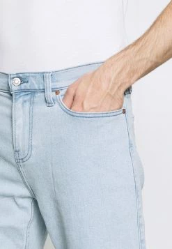 Hollister Co. CROP WIDE - Jeans Relaxed Fit - Clean Light Wash | Herren 11 Hollister Co. CROP WIDE - Jeans Relaxed Fit - Clean Light Wash | Herren -Hollister Geschäft 18563d99d0344ee9ac231a4fc1863edf