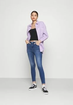 Hollister Co. RUFFLE STRAP CAMI - Top - Black | Damen -Hollister Geschäft 19e5c4f642d94aa487cf1afb79894348