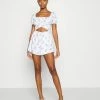 Hollister Co. ROMPER - Jumpsuit - White Floral | Damen -Hollister Geschäft 1a1b0e98b880445d838866334a608fe0