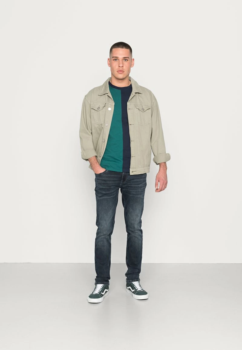 Hollister Co. CREW LOGO 5 Pack - T-Shirt Print - Crew Splicing | Herren 3 Hollister Co. CREW LOGO 5 Pack - T-Shirt Print - Crew Splicing | Herren