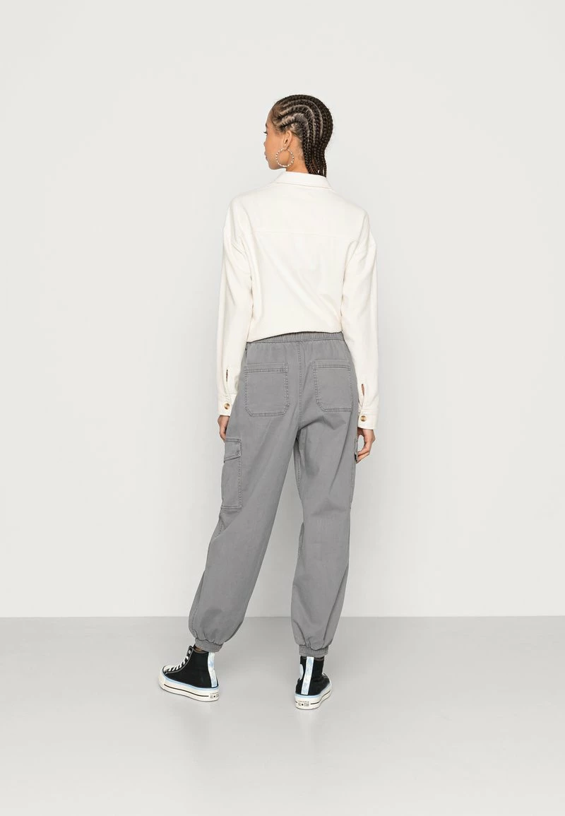 Hollister Co. SPRING BAGGY JOGGER - Cargohose - Castle Rock Grey | Damen 5 Hollister Co. SPRING BAGGY JOGGER - Cargohose - Castle Rock Grey | Damen – Bild 3