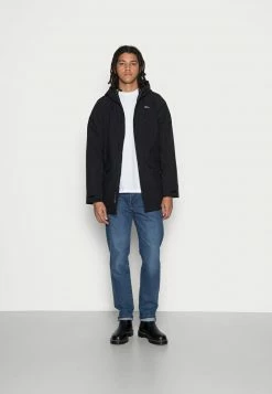 Hollister Geschäft -Hollister Geschäft 3e31bfdd8ba04692876f109f63756ff5