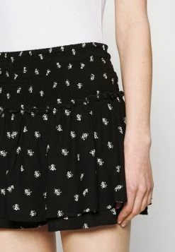 Hollister Co. FLIRTY SMOCKED SET SKORT - Minirock - Black Floral | Damen -Hollister Geschäft 4a2e185f8420466b9748772c5c98f756