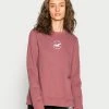 Hollister Co. LOGO CREW - Sweatshirt - Rose Brown | Damen 1 Hollister Co. LOGO CREW - Sweatshirt - Rose Brown | Damen -Hollister Geschäft 4f49aa1992a7476ebf3b737e16345e33