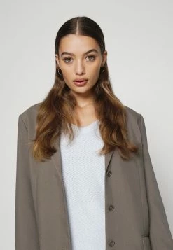 Hollister Co. EYELASH V NECK - Strickpullover - Xenon | Damen 11 Hollister Co. EYELASH V NECK - Strickpullover - Xenon | Damen -Hollister Geschäft 5990cf6f14db453f96e92bc95e4ccc10