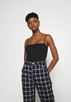 Hollister Co. STRAIGHT ACROSS 3 PACK - Top - White/red/black | Damen -Hollister Geschäft 5a3841314cc6470eb1a18698a65be532