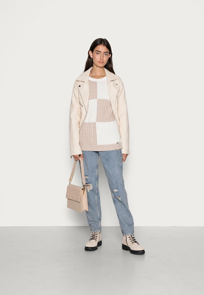 Hollister Co. OVERSIZED CREW PATCHWORK - Strickpullover - Patchwork | Damen 4 Hollister Co. OVERSIZED CREW PATCHWORK - Strickpullover - Patchwork | Damen – Bild 2