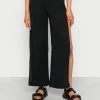 Hollister Co. PULL ON WIDE LEG PANT - Stoffhose - Black | Damen 1 Hollister Co. PULL ON WIDE LEG PANT - Stoffhose - Black | Damen -Hollister Geschäft 66e40d0cc76842c7b7adfb81c903010f
