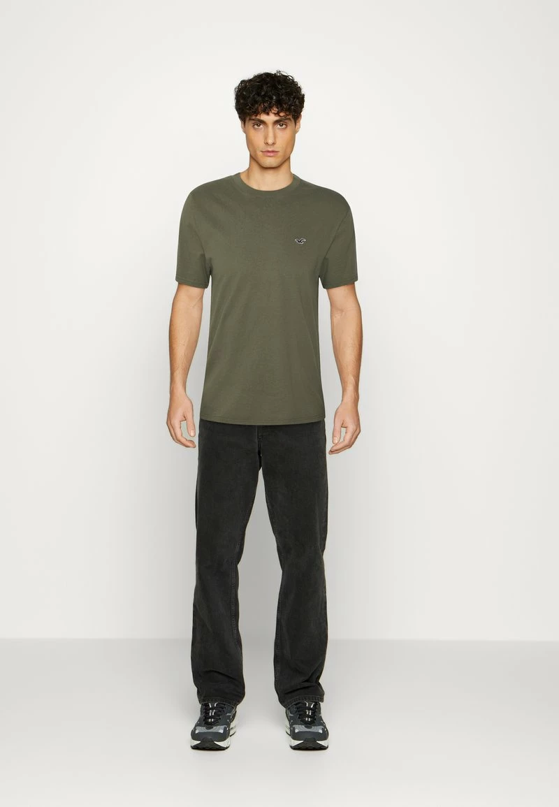 Hollister Co. CREW TREND 2 PACK - T-Shirt Basic - Black/green | Herren 3 Hollister Co. CREW TREND 2 PACK - T-Shirt Basic - Black/green | Herren