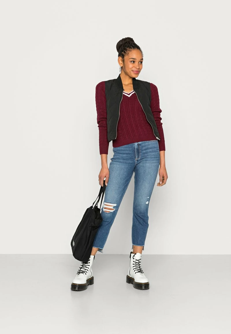 Hollister Co. ICON CABLE V NECK - Strickpullover - Zinfandel/white Tipping | Damen 4 Hollister Co. ICON CABLE V NECK - Strickpullover - Zinfandel/white Tipping | Damen – Bild 2