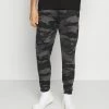 Hollister Co. Jogginghose - Trad Camo Black | Herren -Hollister Geschäft 6fc48f044d1341518e7378ee95d9e122