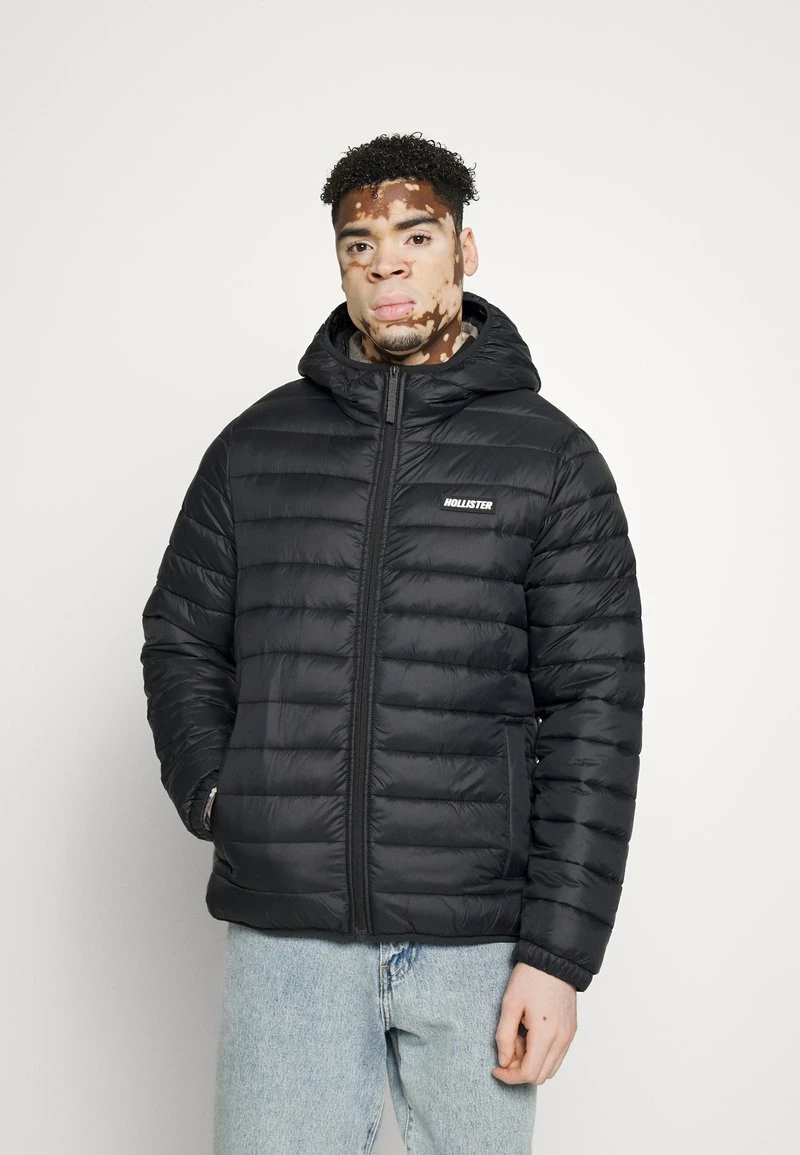 Hollister Co. NARROW CHANNEL PUFFER - Winterjacke - Black | Herren 3 Hollister Co. NARROW CHANNEL PUFFER - Winterjacke - Black | Herren