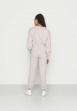 Hollister Co. MATCHING SET - Sweatshirt - Cloud Grey | Damen -Hollister Geschäft 77e0889208eb4d379e29c5c73027df35