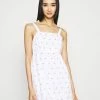 Hollister Co. Freizeitkleid - White Cherry | Damen 2 Hollister Co. Freizeitkleid - White Cherry | Damen -Hollister Geschäft 7804874d0a474ab8a2b1cde8896fb85b