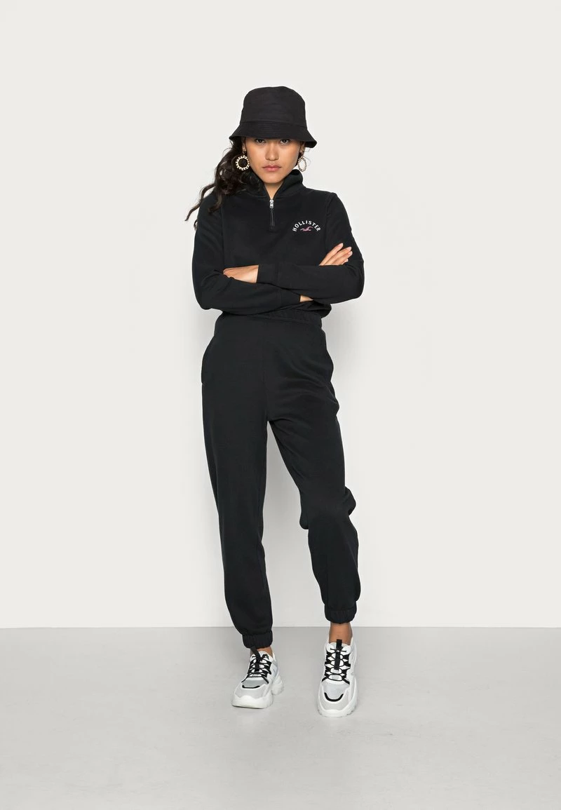 Hollister Co. LOGO DAD JOGGER - Jogginghose - Black | Damen 4 Hollister Co. LOGO DAD JOGGER - Jogginghose - Black | Damen – Bild 2