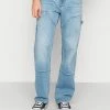 Hollister Co. VINTAGE CARPENTER MED WASH - Jeans Relaxed Fit - Medium Wash | Herren -Hollister Geschäft 7beea70367aa4d90a3c120f3592d5ea1