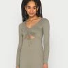 Hollister Co. CUTOUT CINCH FRONT DRESS - Jerseykleid - Olive | Damen 2 Hollister Co. CUTOUT CINCH FRONT DRESS - Jerseykleid - Olive | Damen -Hollister Geschäft 8167b0ab9761419290782ab0ff348633