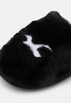 Hollister Co. SLIPPER - Hausschuh - Black | Herren 13 Hollister Co. SLIPPER - Hausschuh - Black | Herren -Hollister Geschäft 842223e30b7c44ad8060c107781257e7