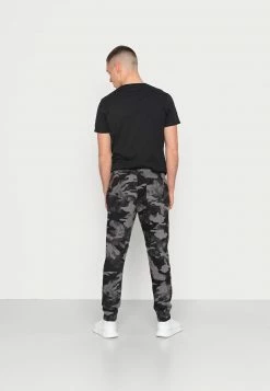 Hollister Co. ALL DAY GAME PLAY BABY TAPES - Jogginghose - Black Camo | Herren 9 Hollister Co. ALL DAY GAME PLAY BABY TAPES - Jogginghose - Black Camo | Herren -Hollister Geschäft 846d7a094cf34cddad400405322a5c90