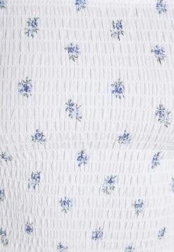 Hollister Co. SMOCKED TIE BACK TUBE - Top - White | Damen -Hollister Geschäft 8922fe1a382646589ba64f9263b7c5d9