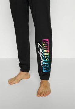 Hollister Co. LOUNGE JOGGER SET - Pyjama - Black | Herren -Hollister Geschäft 8d5c340a9f44483199cbbcb81e93a605