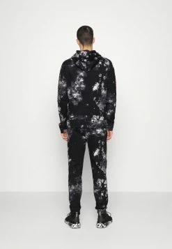 Hollister Co. Sweatshirt - Black Wash | Herren 12 Hollister Co. Sweatshirt - Black Wash | Herren -Hollister Geschäft ba439244fae4449aa2ae23a377a69a5a