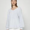 Hollister Co. EYELASH V NECK - Strickpullover - Xenon | Damen -Hollister Geschäft bf60f9fe0e964618922c42bf6a659355