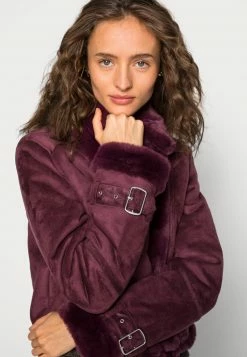 Hollister Co. CROPPED SHEARLING COZY BIKER - Kunstlederjacke - Wine Tasting | Damen 11 Hollister Co. CROPPED SHEARLING COZY BIKER - Kunstlederjacke - Wine Tasting | Damen -Hollister Geschäft c25face6b2a343c5adb6965c6b9433eb