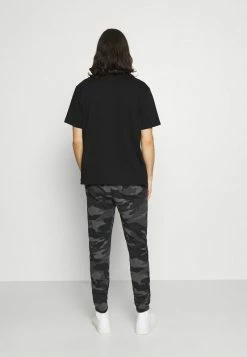 Hollister Co. Jogginghose - Trad Camo Black | Herren 9 Hollister Co. Jogginghose - Trad Camo Black | Herren -Hollister Geschäft c674da5037814d399bfa2cc02946d284