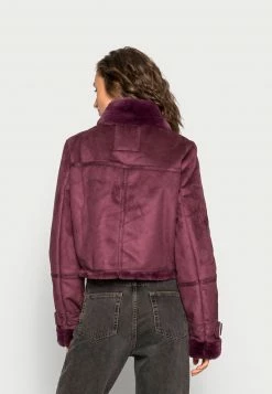 Hollister Co. CROPPED SHEARLING COZY BIKER - Kunstlederjacke - Wine Tasting | Damen 9 Hollister Co. CROPPED SHEARLING COZY BIKER - Kunstlederjacke - Wine Tasting | Damen -Hollister Geschäft c701ed9aa9724900b375e3db84eed528