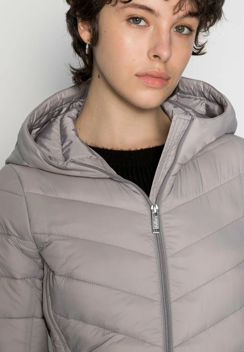 Hollister Co. LIGHTWEIGHT PUFFER - Übergangsjacke - Quiet Grey | Damen 7 Hollister Co. LIGHTWEIGHT PUFFER - Übergangsjacke - Quiet Grey | Damen – Bild 5
