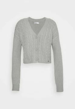 Hollister Co. EASY CROP CARDI - Strickjacke - Grey | Damen 12 Hollister Co. EASY CROP CARDI - Strickjacke - Grey | Damen -Hollister Geschäft d459f8b4e8f34f63a27ef1cee48d1733