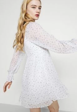 Hollister Co. SHORT DRESS - Freizeitkleid - White | Damen -Hollister Geschäft d99f952dc2cf47a4a9a58f88ec6d33ed