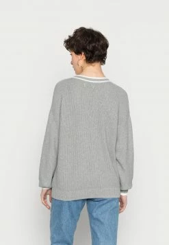 Hollister Co. OVERSIZED SWEATER - Strickpullover - Grey | Damen 9 Hollister Co. OVERSIZED SWEATER - Strickpullover - Grey | Damen -Hollister Geschäft dc43b29c7be0419da2ba55ba70833a59