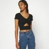 Hollister Co. CINCH CUTOUT TEE - T-Shirt Print - Black | Damen 2 Hollister Co. CINCH CUTOUT TEE - T-Shirt Print - Black | Damen -Hollister Geschäft ea3d7b97ed184e8e9f658f6602be155e