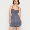 Hollister Co. BARE VOLUME DRESS PRETTY - Freizeitkleid - Pretty Navy Texture | Damen -Hollister Geschäft eb75700ae3154a3da2a986745eb935e1